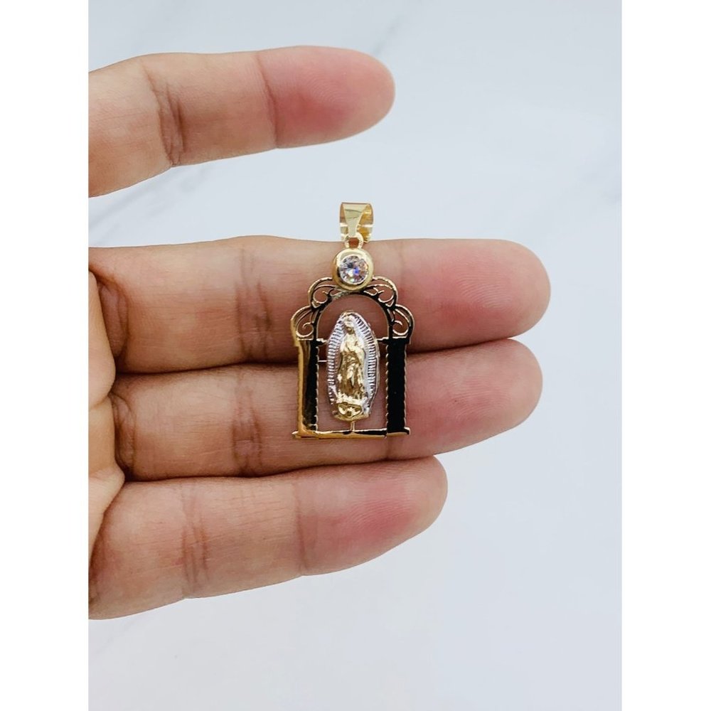 14k Gold Pendant Virgin Mary Virgen Maria - image 2